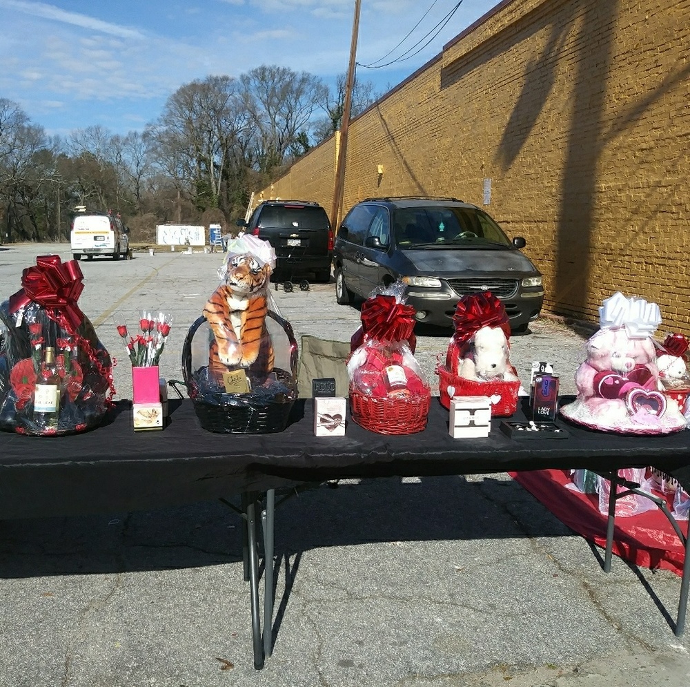 Beautiful Valentine Gift Baskets